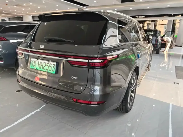 Li Auto ONE — Фото автомобиля 4