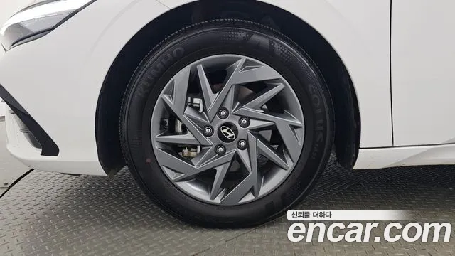 Hyundai Avante CN7 — Фото автомобиля 5