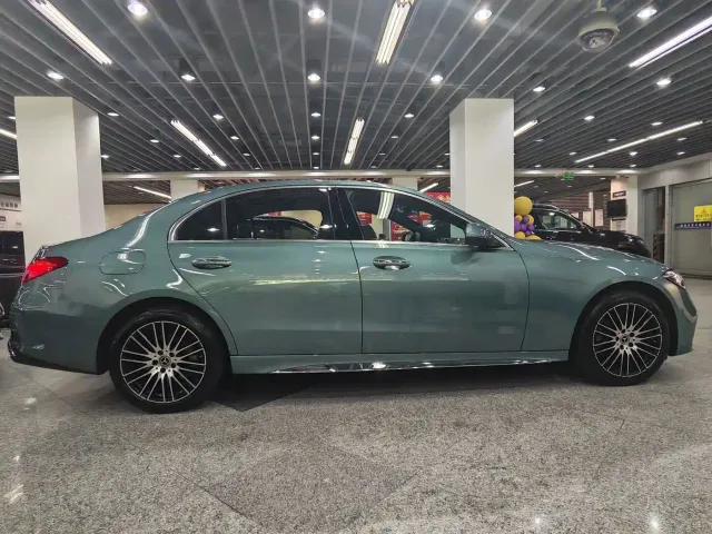 Mercedes-Benz C-Class — Фото автомобиля 4