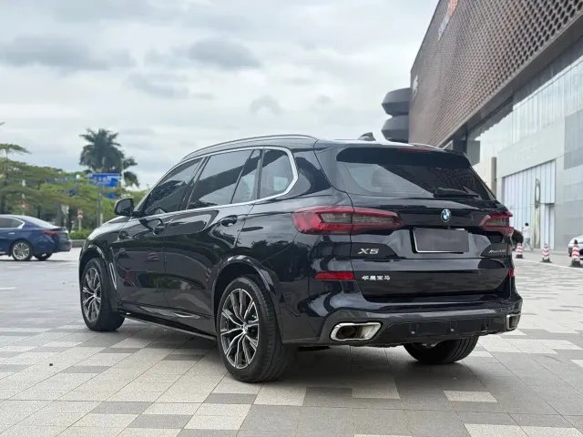 BMW X5 — Фото автомобиля 2