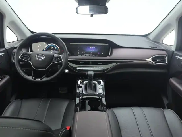 GAC Trumpchi M6 — Фото автомобиля 12