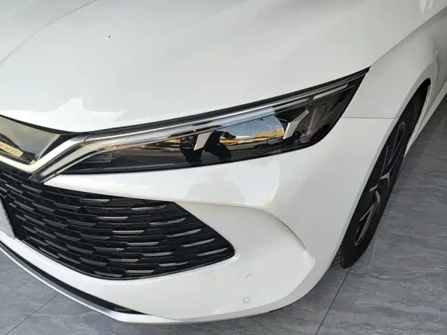 BYD Qin L — Фото автомобиля 23