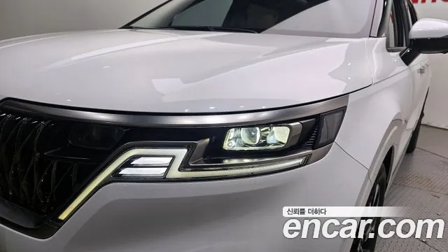 Kia Canival — Фото автомобиля 22