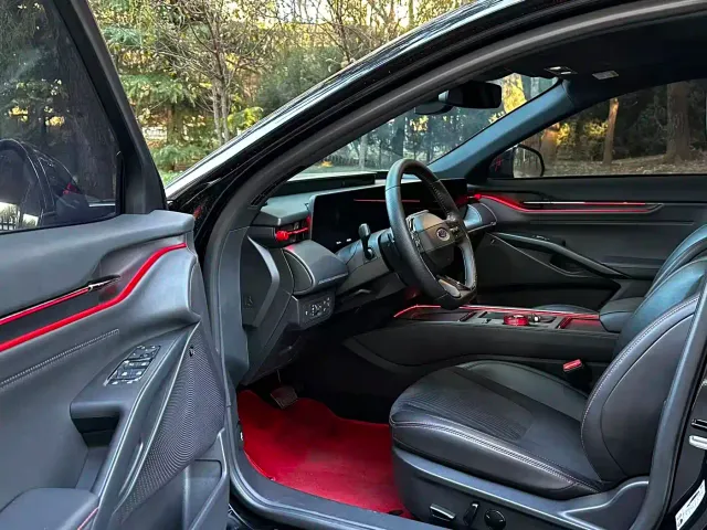 Ford EVOS — Фото автомобиля 8