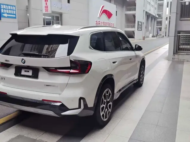 BMW X1 — Фото автомобиля 4