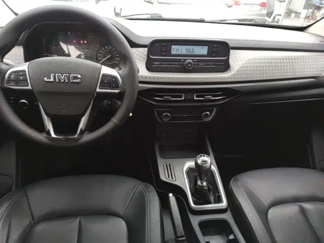 JMC Baodian — Фото автомобиля 9