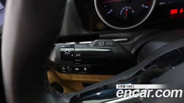 Kia Canival Carnival 4 поколение Дизель 9 мест Prestige — Фото автомобиля 24
