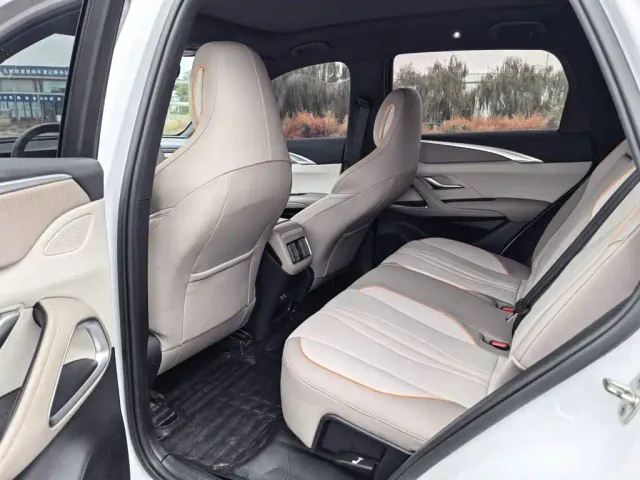 BYD Song Pro — Фото автомобиля 11