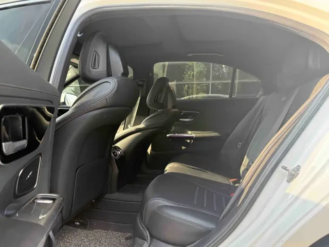 Mercedes-Benz C-Class — Фото автомобиля 4