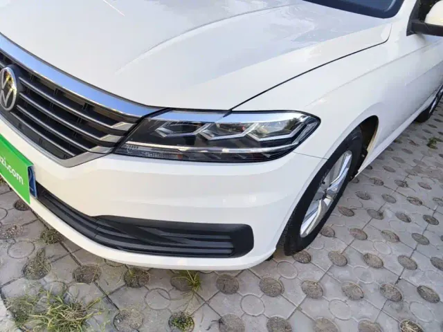 Volkswagen Lavida — Фото автомобиля 23