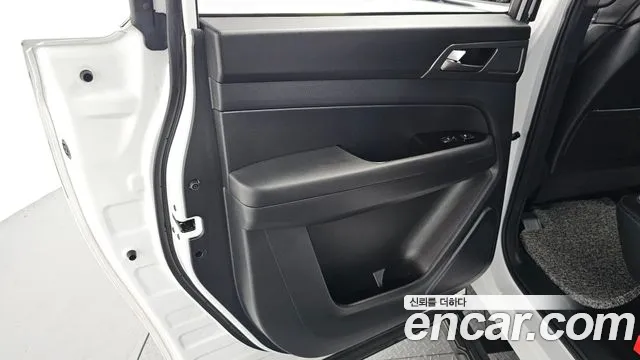 KG_Mobility_Ssangyong Rexton Новый Rexton Sport Khan Дизель 2.2 4WD — Фото автомобиля 24