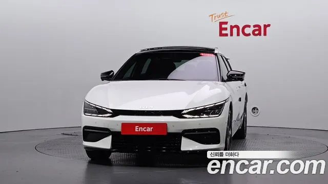 Kia EV6 — Фото автомобиля 2