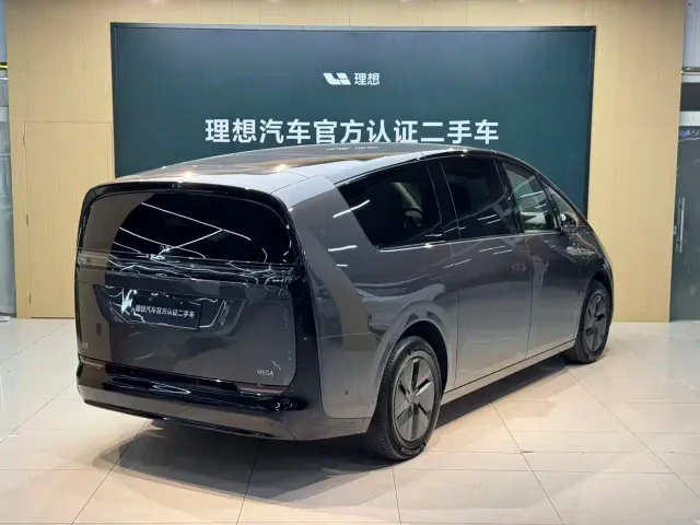 Li Auto MEGA — Фото автомобиля 3