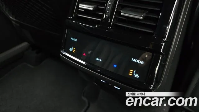 Renault-KoreaSamsung Grand Koleos Grand Koleos 2.0 Esprit Alpine 2WD — Фото автомобиля 18