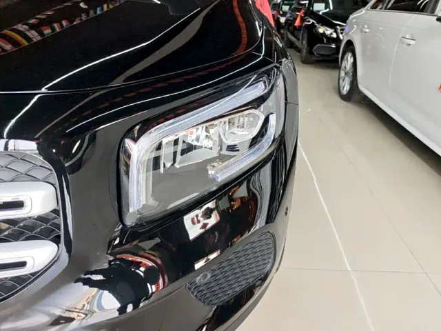 Mercedes-Benz GLB-Class — Фото автомобиля 23