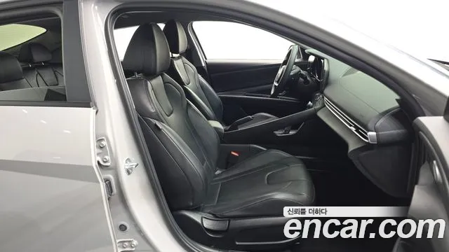 Hyundai Avante — Фото автомобиля 12
