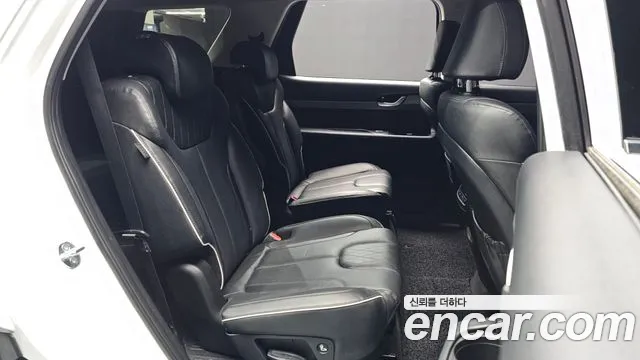 Hyundai Palisade Palisade Дизель 2.2 2WD — Фото автомобиля 12