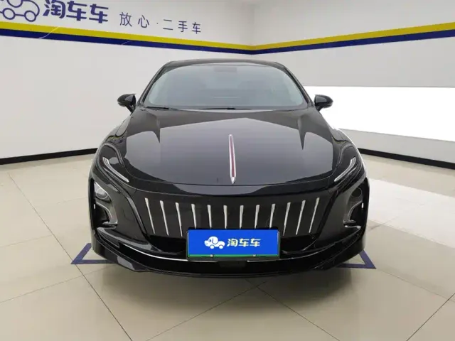 Hongqi Hongqi E-QM5 2024 Model 450km Travel Edition — Фото автомобиля 2