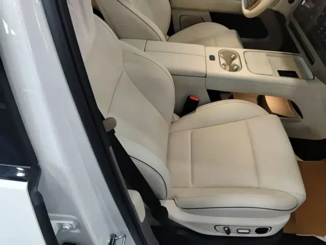 Li Auto i6 — Фото автомобиля 24