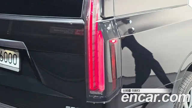 Cadillac Escalade — Фото автомобиля 4