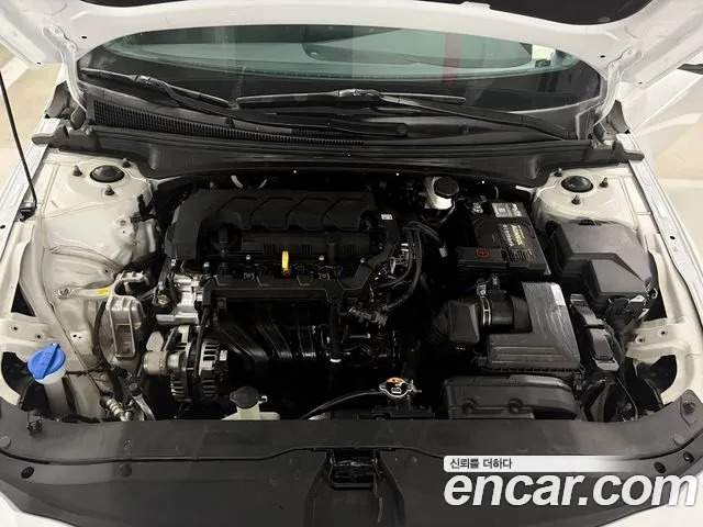 Hyundai Avante — Фото автомобиля 6