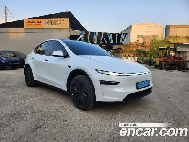 Фотография автомобиля — Tesla Model Y