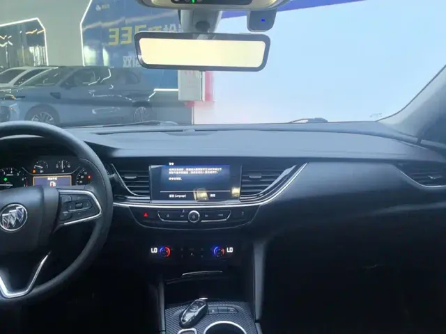 Buick Regal — Фото автомобиля 13
