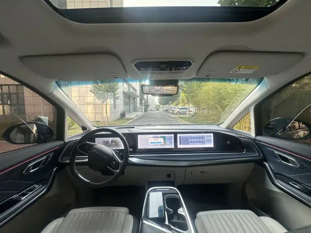 Maxus G90 — Фото автомобиля 10