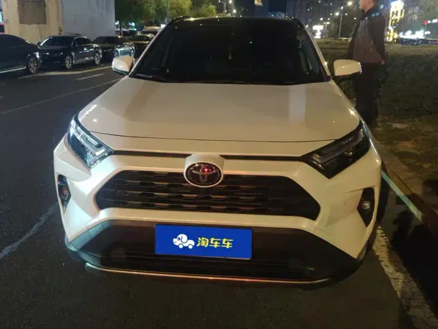 Toyota RAV4 — Фото автомобиля 2