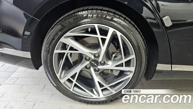 Genesis G90 Бензин 3.5 турбо AWD — Фото автомобиля 5