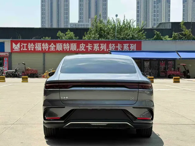 BYD Han — Фото автомобиля 12