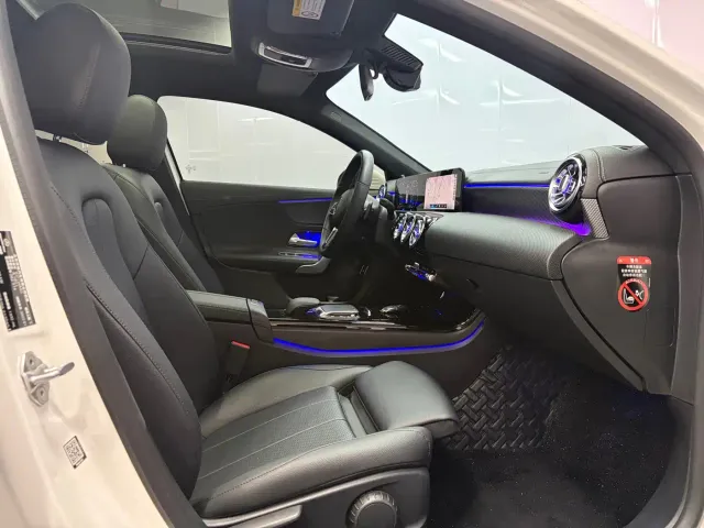 Mercedes-Benz A-Class — Фото автомобиля 14