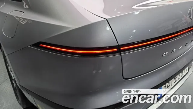 Hyundai Grandeur GN7 — Фото автомобиля 8