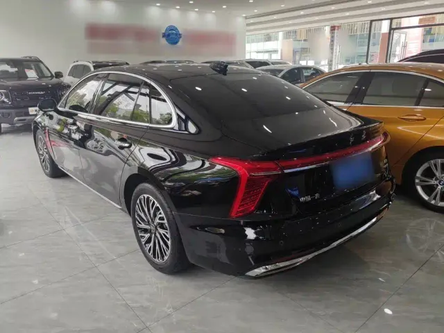 Hongqi H5 — Фото автомобиля 8