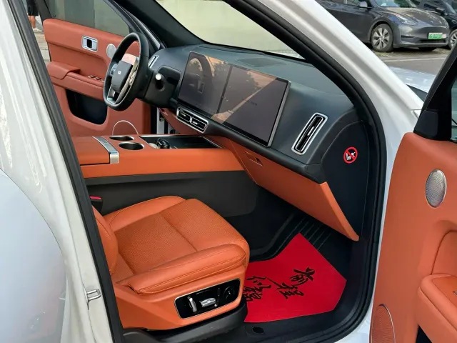 Li Auto L7 — Фото автомобиля 6