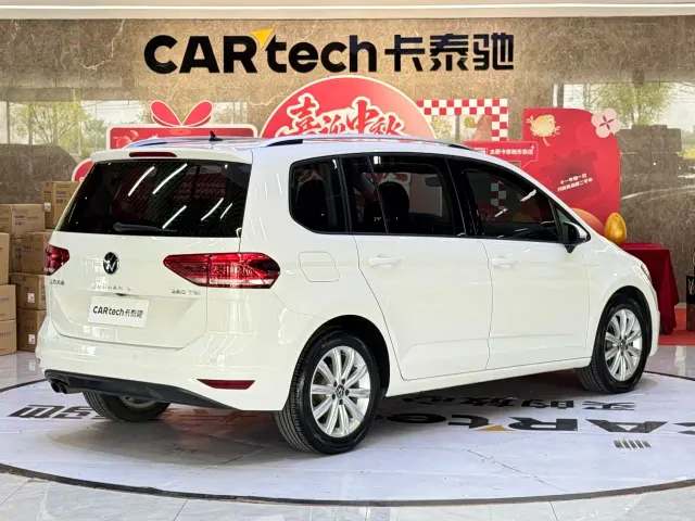 Volkswagen Touran 2021 Touran L 280TSI DSG Comfort Edition 7-seater — Фото автомобиля 16