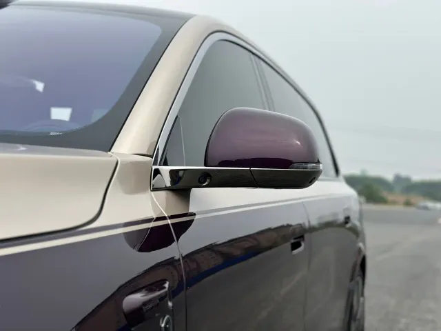 Li Auto L9 — Фото автомобиля 6