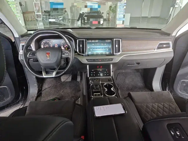 Hongqi HS7 — Фото автомобиля 5