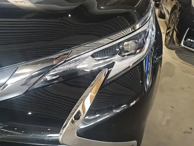 Toyota Sienna — Фото автомобиля 23