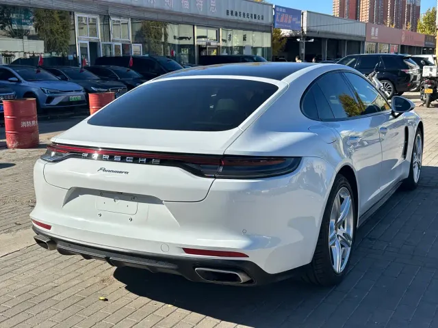 Porsche Panamera — Фото автомобиля 15
