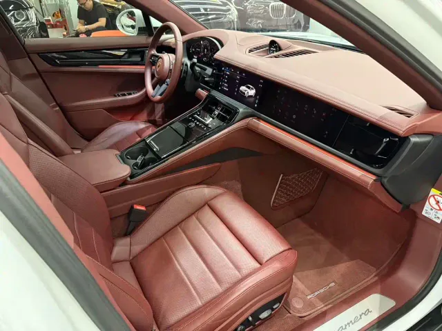 Porsche Panamera — Фото автомобиля 10