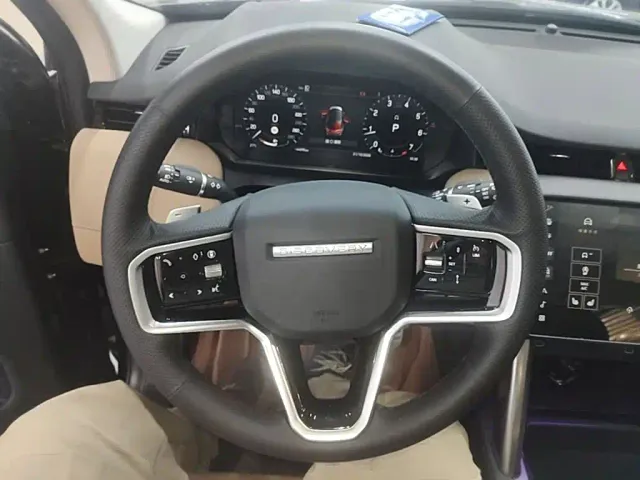 Land Rover Discovery Sport — Фото автомобиля 6