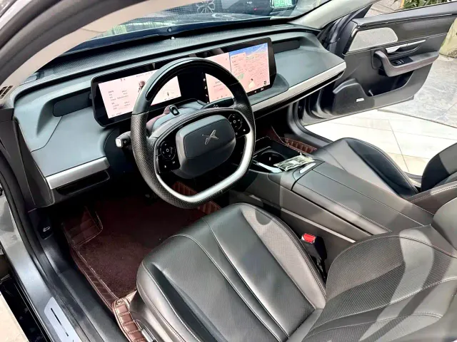 Xpeng P7 — Фото автомобиля 11