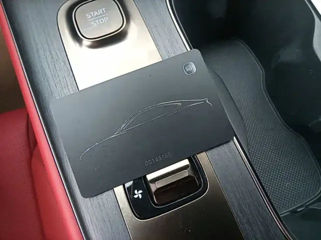 Xiaomi SU7 — Фото автомобиля 8
