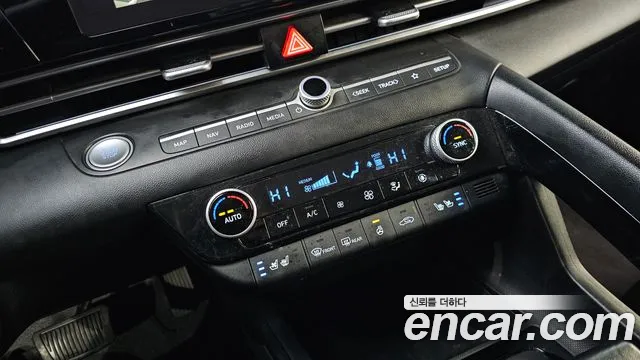 Hyundai AVANTE Новый Avante (CN7) — Фото автомобиля 17