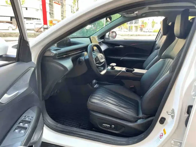 Changan Lamore — Фото автомобиля 3