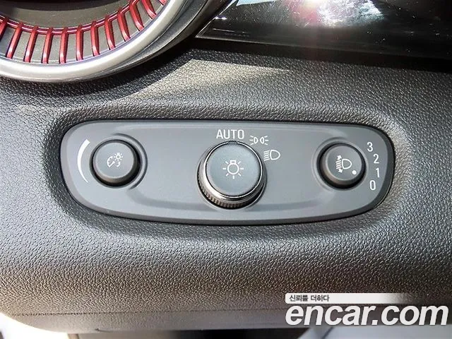 ChevroletGMDaewoo Trax Trax Кроссовер 1.2 Red Line — Фото автомобиля 12