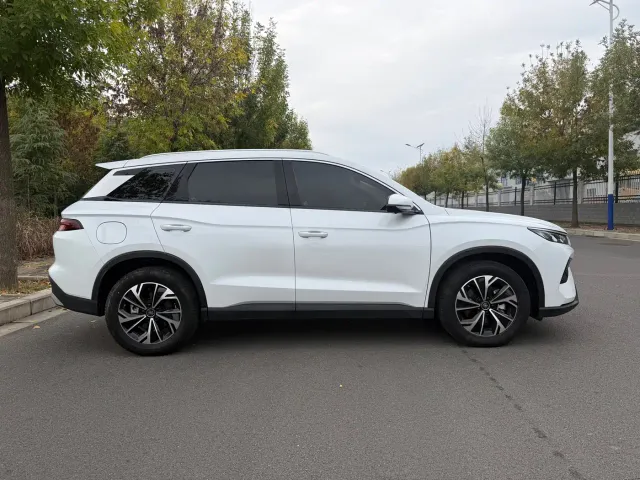 BYD Song Pro — Фото автомобиля 4