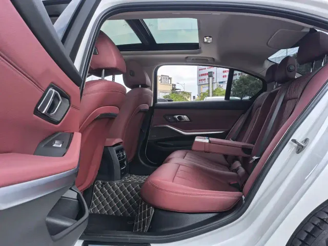 BMW 3 Series — Фото автомобиля 15