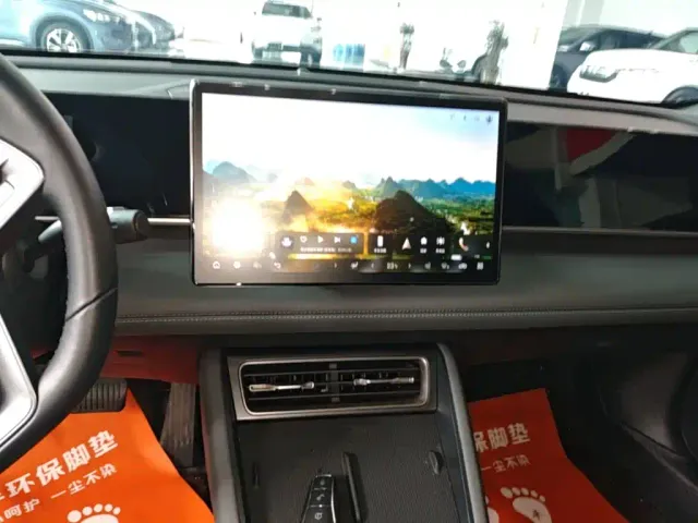 BYD Qin L — Фото автомобиля 12